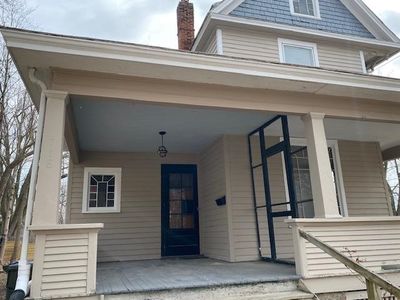 718 N Gilbert St, Iowa City, IA, 52245