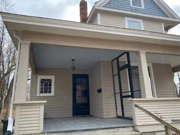 718 N Gilbert St, Iowa City, IA 52245