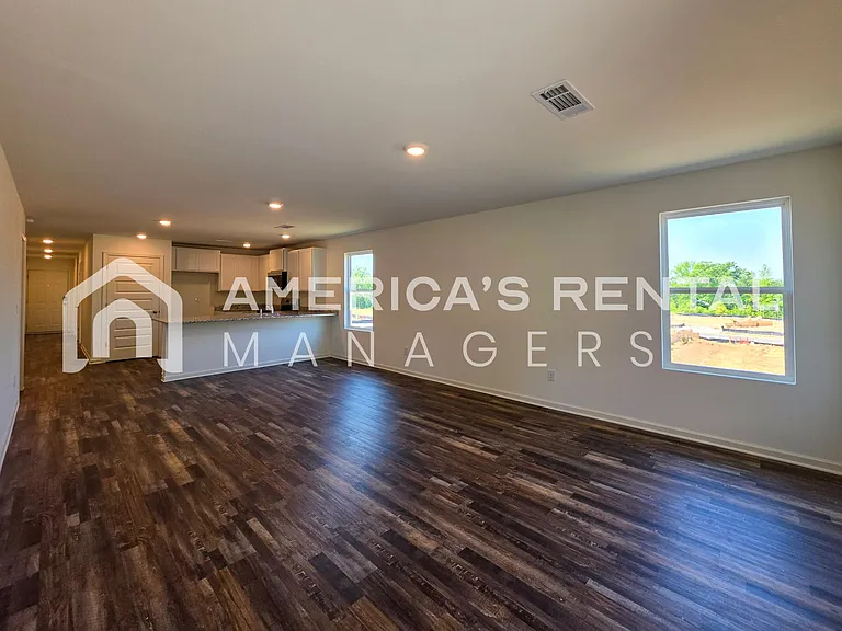2400 Sky Dr — Photo 28