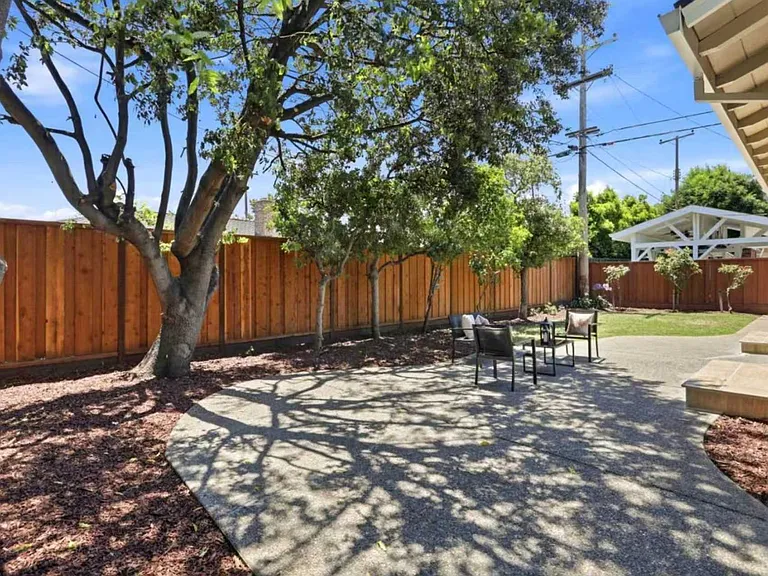 3048 Alexander Ave — Photo 13