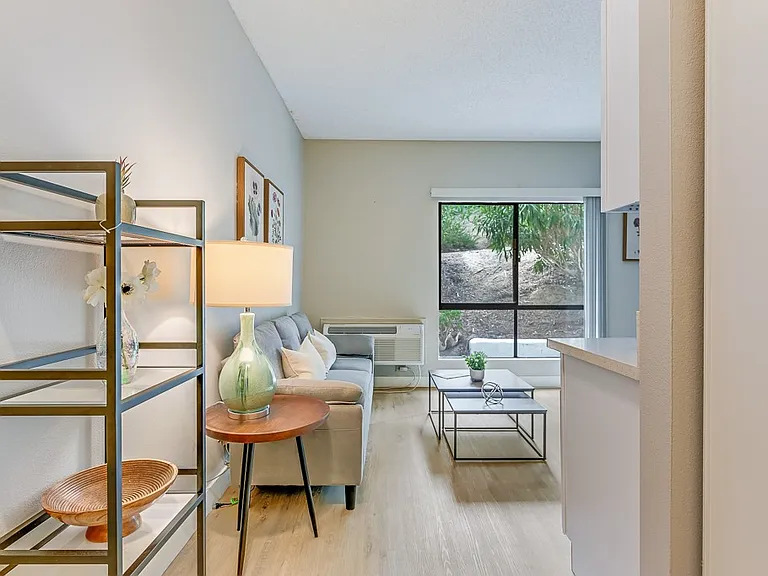 Encinitas Senior Living - 55+ Active Adult Apartments — Photo 14
