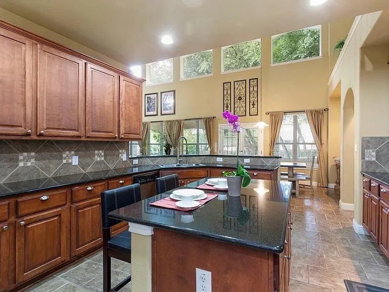 1442 River Forest Dr — Photo 14