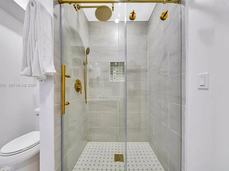 129 Nautilus Dr — Photo 52