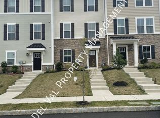 633 Quarry Point Rd, Malvern, PA 19355