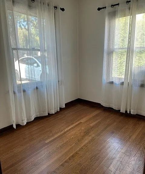 1054 N Euclid Ave — Photo 11