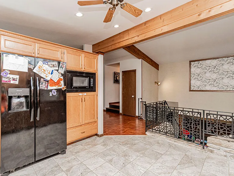 144 S Dartmouth Dr — Photo 15