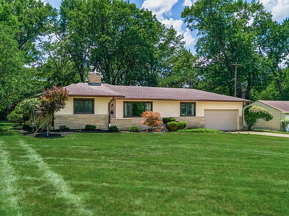 4th image of 181 Village Dr