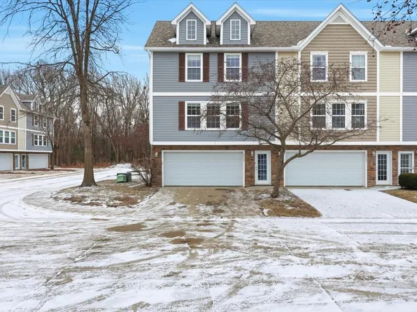 5549 Kirkland Ct, Johnston, IA 50131