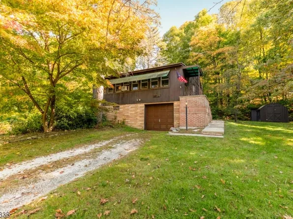90 Lake Shore Dr, West Milford Twp., NJ 07421