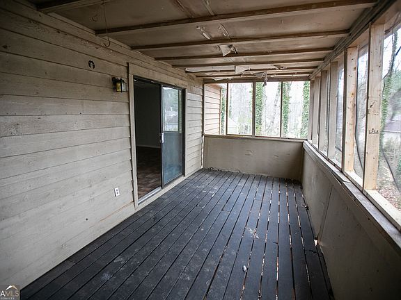 2nd image of 4903 Martins Crossing Rd