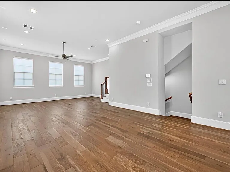 815 Bringhurst St — Photo 7