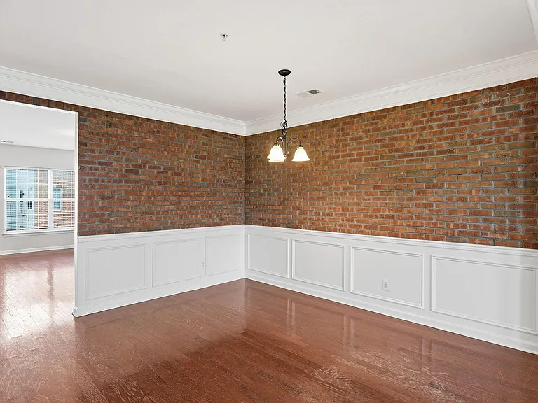 15360 Kensington Park Dr — Photo 14