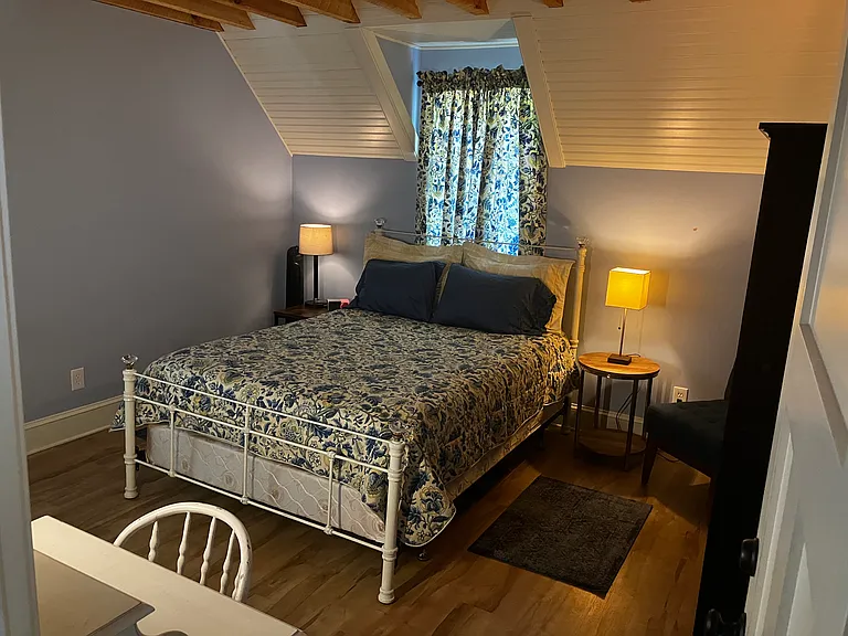 130 Sarah Dr — Photo 4