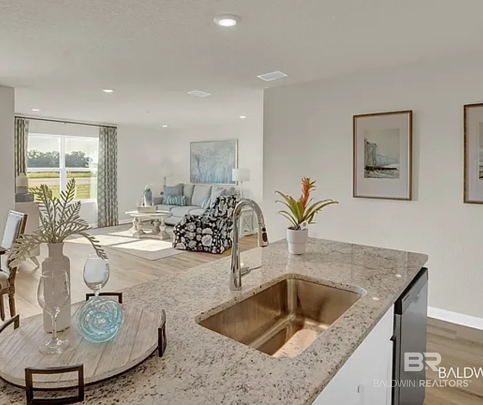 4 bed, 2.0 bath, 1787 sqft, $2,650 — Photo 3