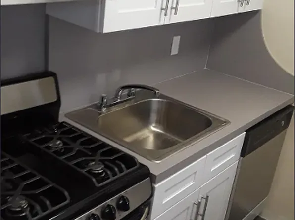 8625 Van Wyck Expy, Briarwood, NY