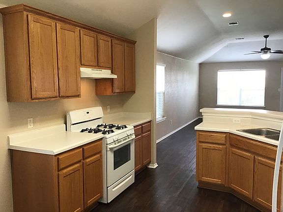 2nd image of 1231 Liffey Dr