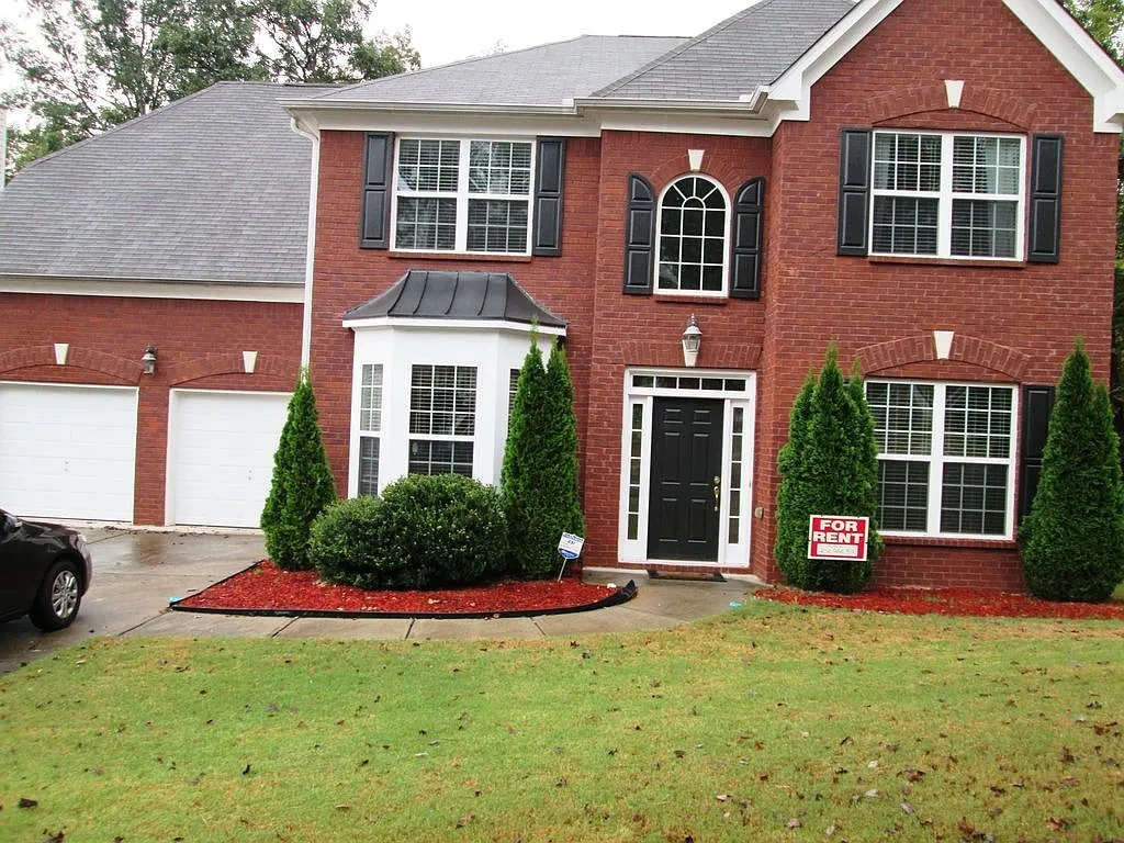 3 Bedrooms / 3 Baths in Snellville — Photo 1