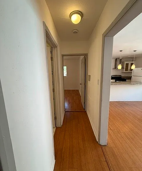 1349 N Citrus Ave — Photo 10