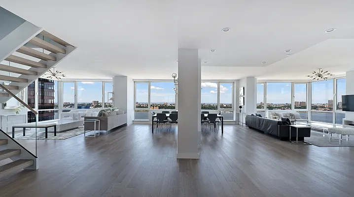 Sold by Landmark Property Holdings LLC | media 9