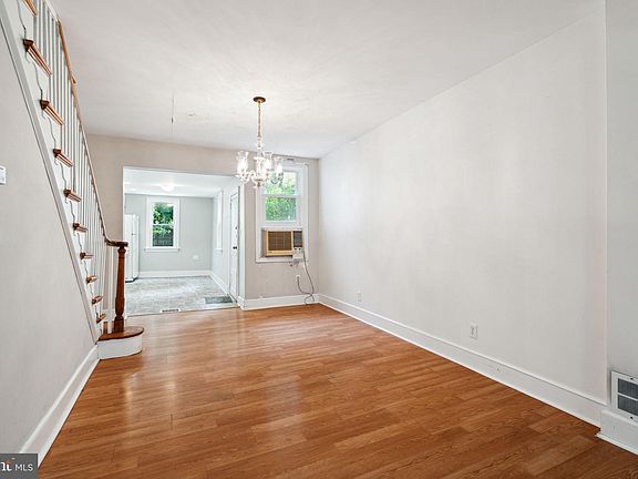 4th image of 2329 E Susquehanna Ave