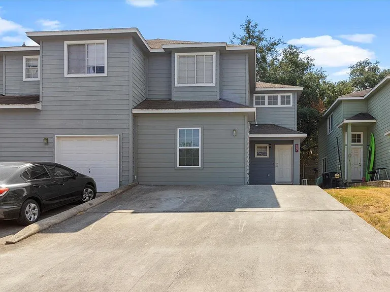 887 Sagewood Trl — Photo 1