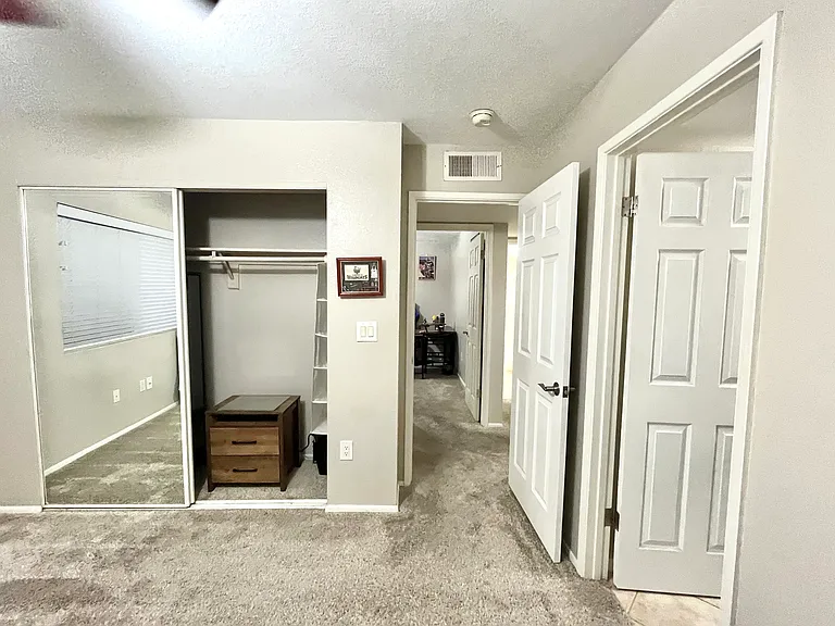 1014 E Spence Ave — Photo 27