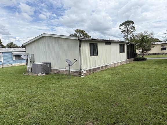 4th image of 5860 SW 57th Ave
