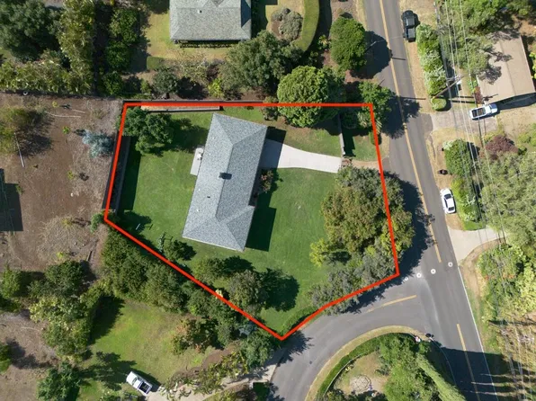 1875 Lower Kula Rd, Kula, HI 96790