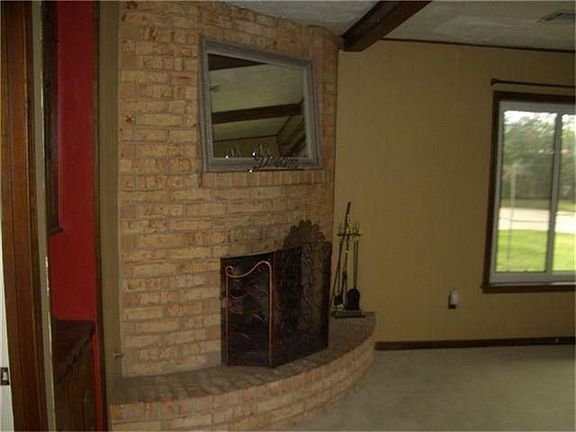 3rd image of 1718 Ashford Hollow Ln