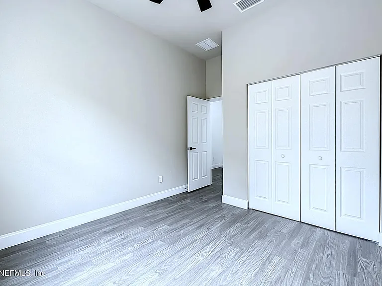 5395 Heckscher Dr — Photo 16
