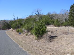 138 Twin Springs Dr, Kerrville, TX 78028