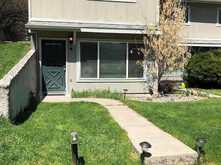 915 S Black Ave #C — Photo 1