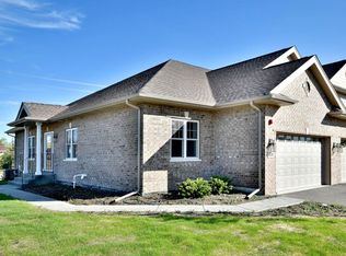 539 N Woodland Ct, Addison, IL 60101