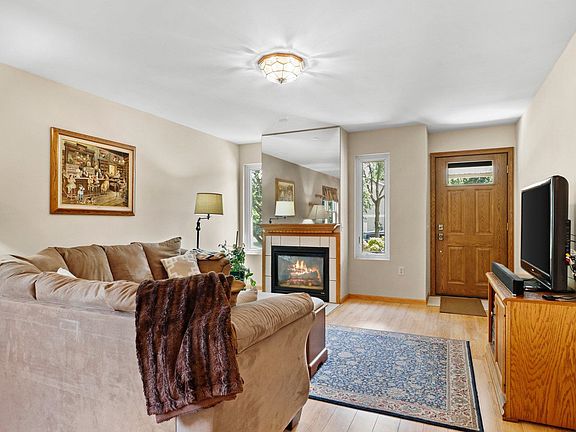 5th image of 6084 Viroqua Dr