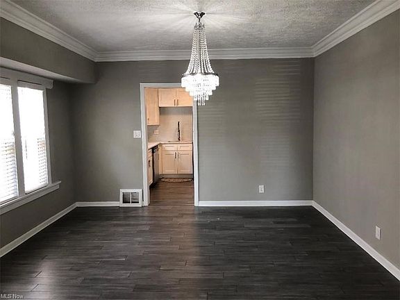 3rd image of 2123 Lewis Dr