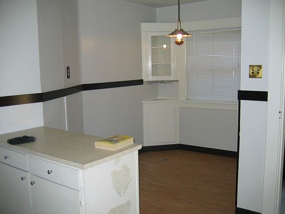5th image of 16118 Park Ave S
