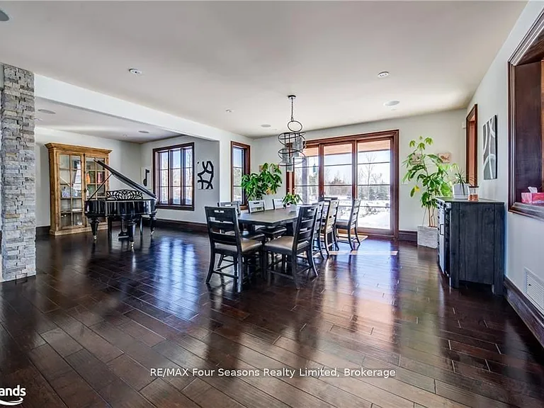 12 Windrose Valley Blvd — Photo 10