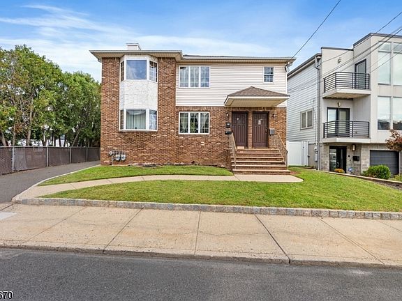 2nd image of 609 Freeman St APT 2