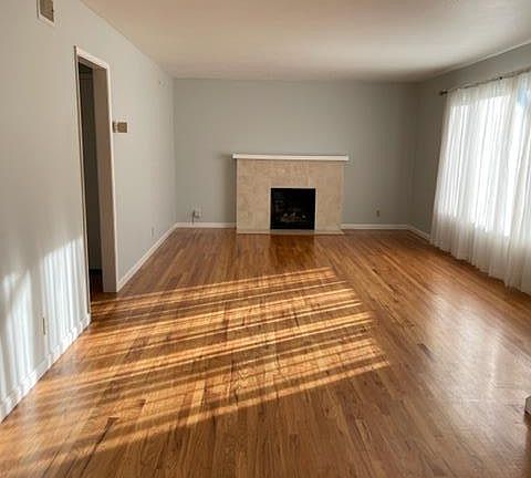 2nd image of 736 Cypress Ave
