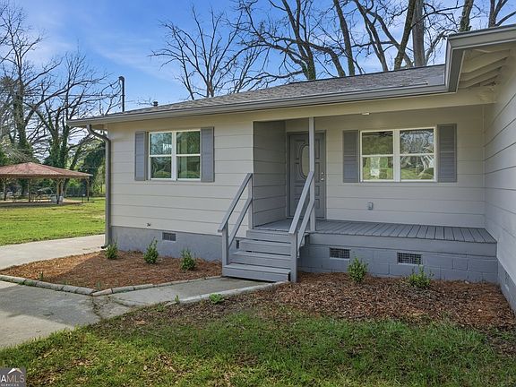 4th image of 16 Rosenwald Dr