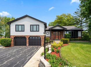 3N105 Crest Ct, West Chicago, IL 60185