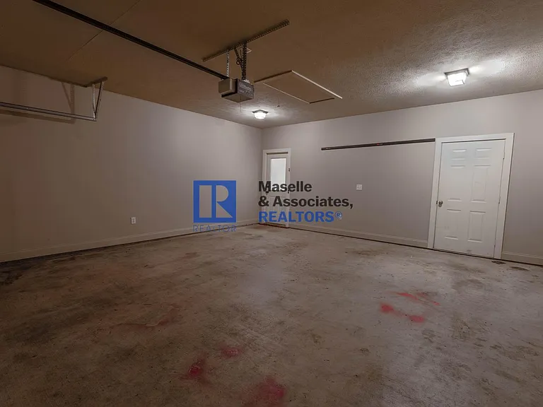125 Mason Way — Photo 37