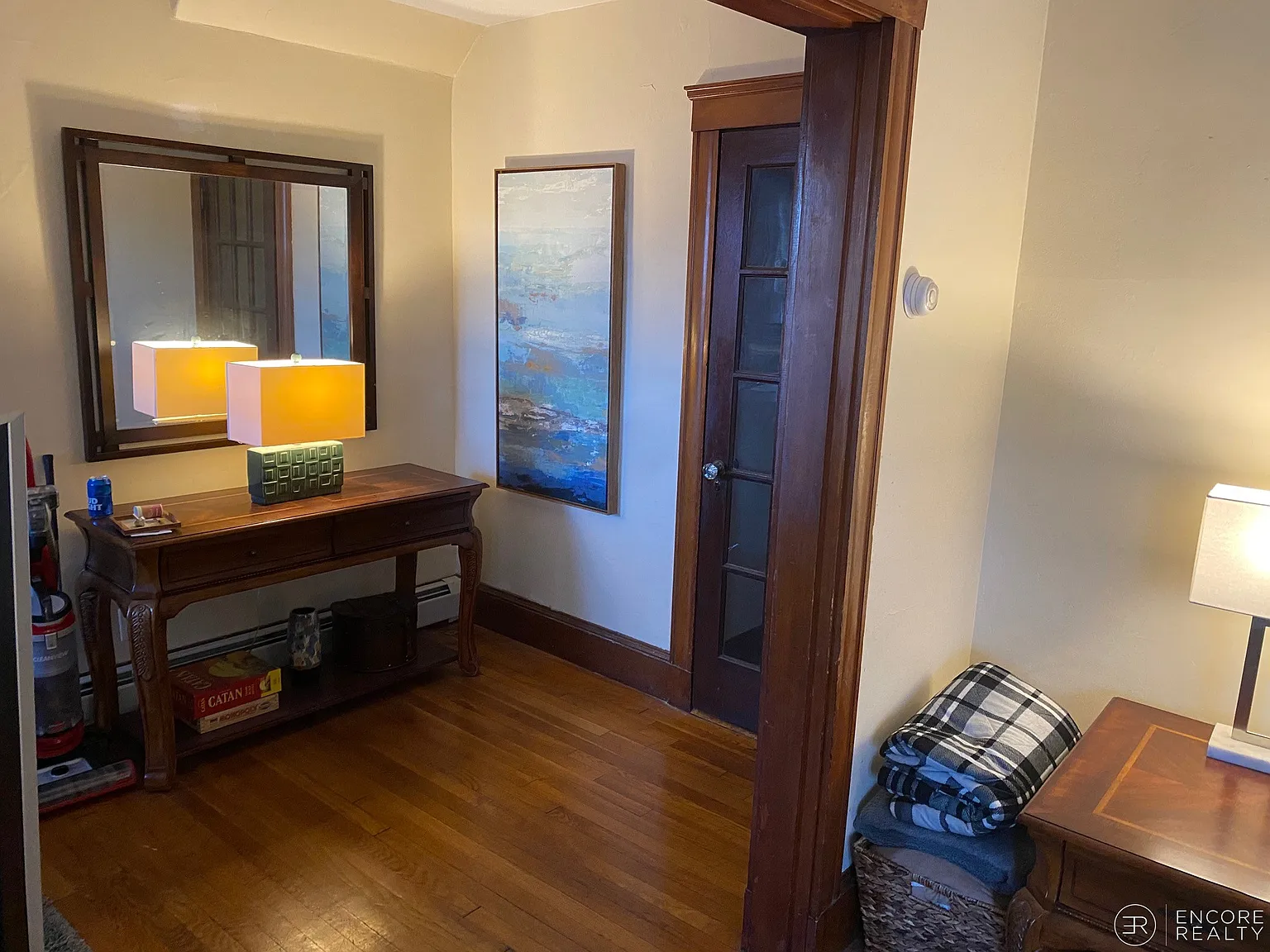 3 bed, 9999 sqft, $3,100 — Photo 4