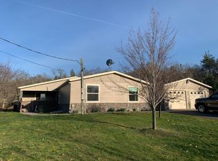 1900 Worthington Rd, Eagle Pt, OR 97524