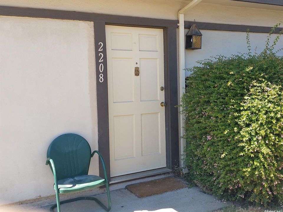 1st image of 2208 Kimwood Ln