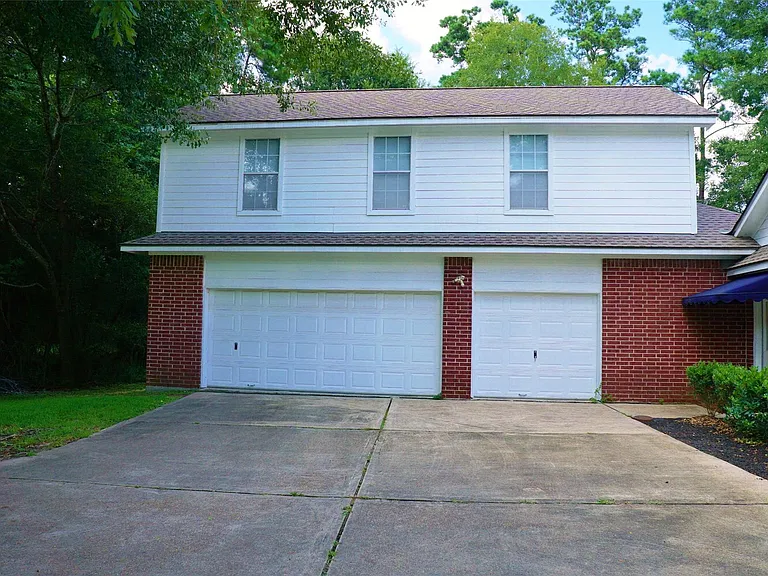 2429 Chantilly Ln — Photo 7