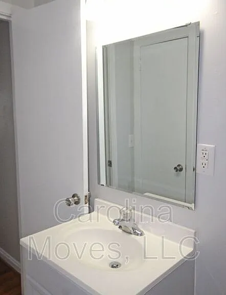 16 Ashwood Ave — Photo 15