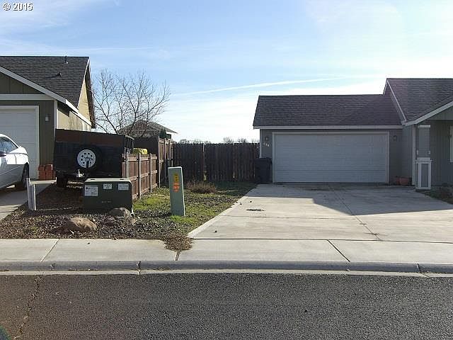 2nd image of 528 Anthony Dr