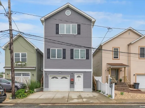 243 Sportsmans Ave, Freeport, NY 11520
