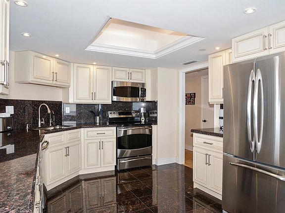 5th image of 5070 N Ocean Dr APT 22D